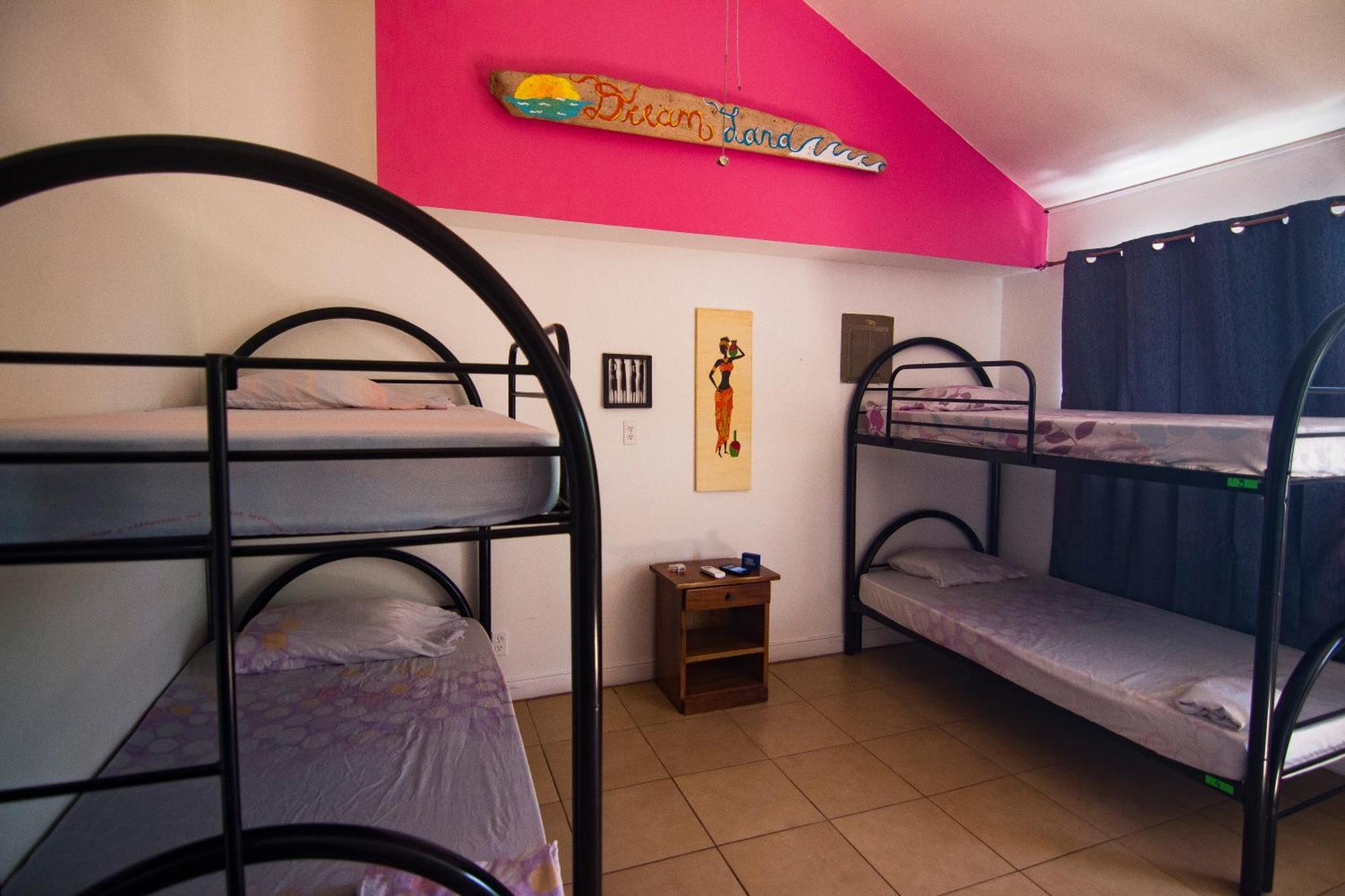 Wipeout Hostel Jacó Buitenkant foto
