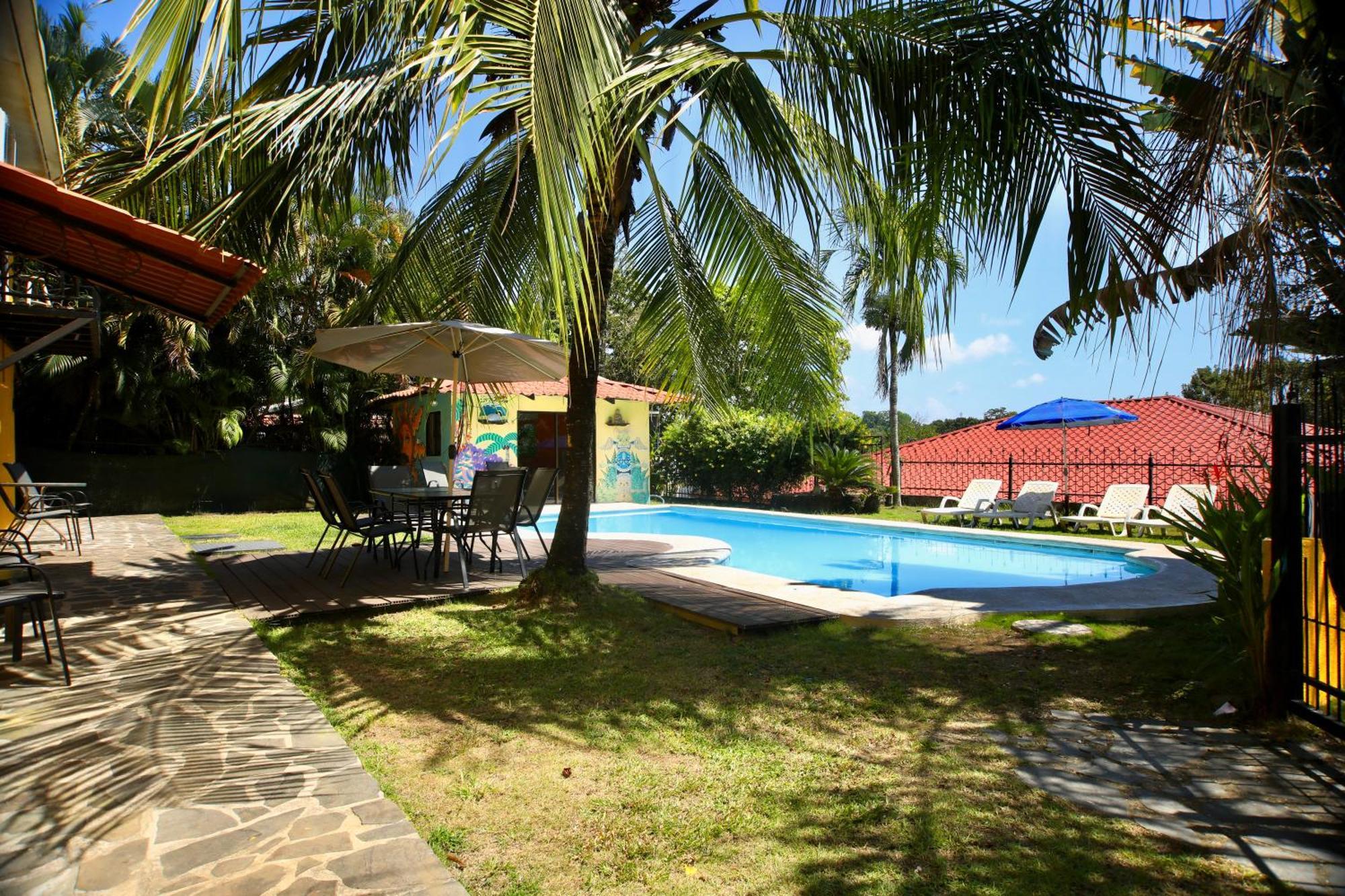 Wipeout Hostel Jacó Buitenkant foto